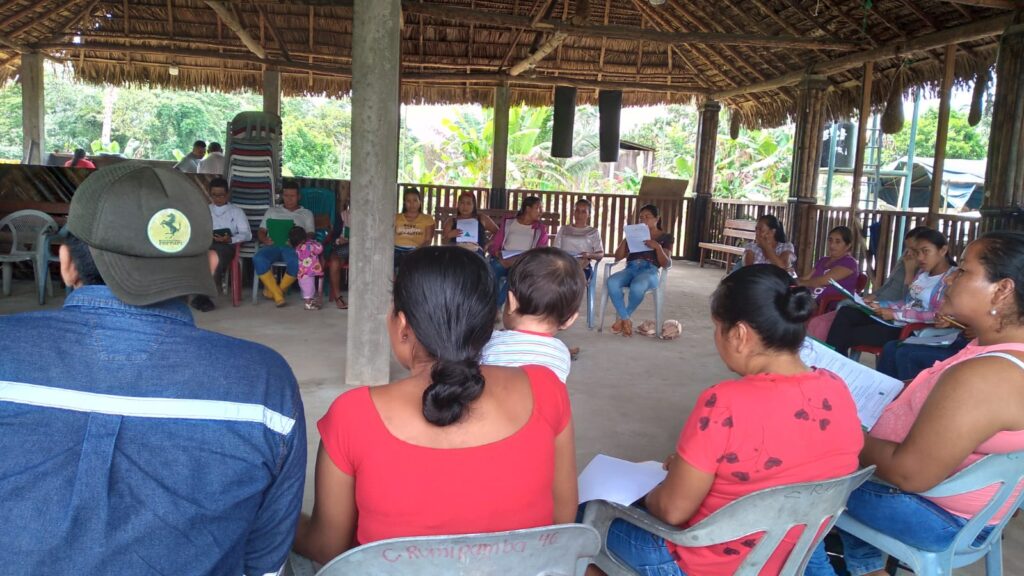 Asamblea de la UDAPT en amazonia ecuatoriana