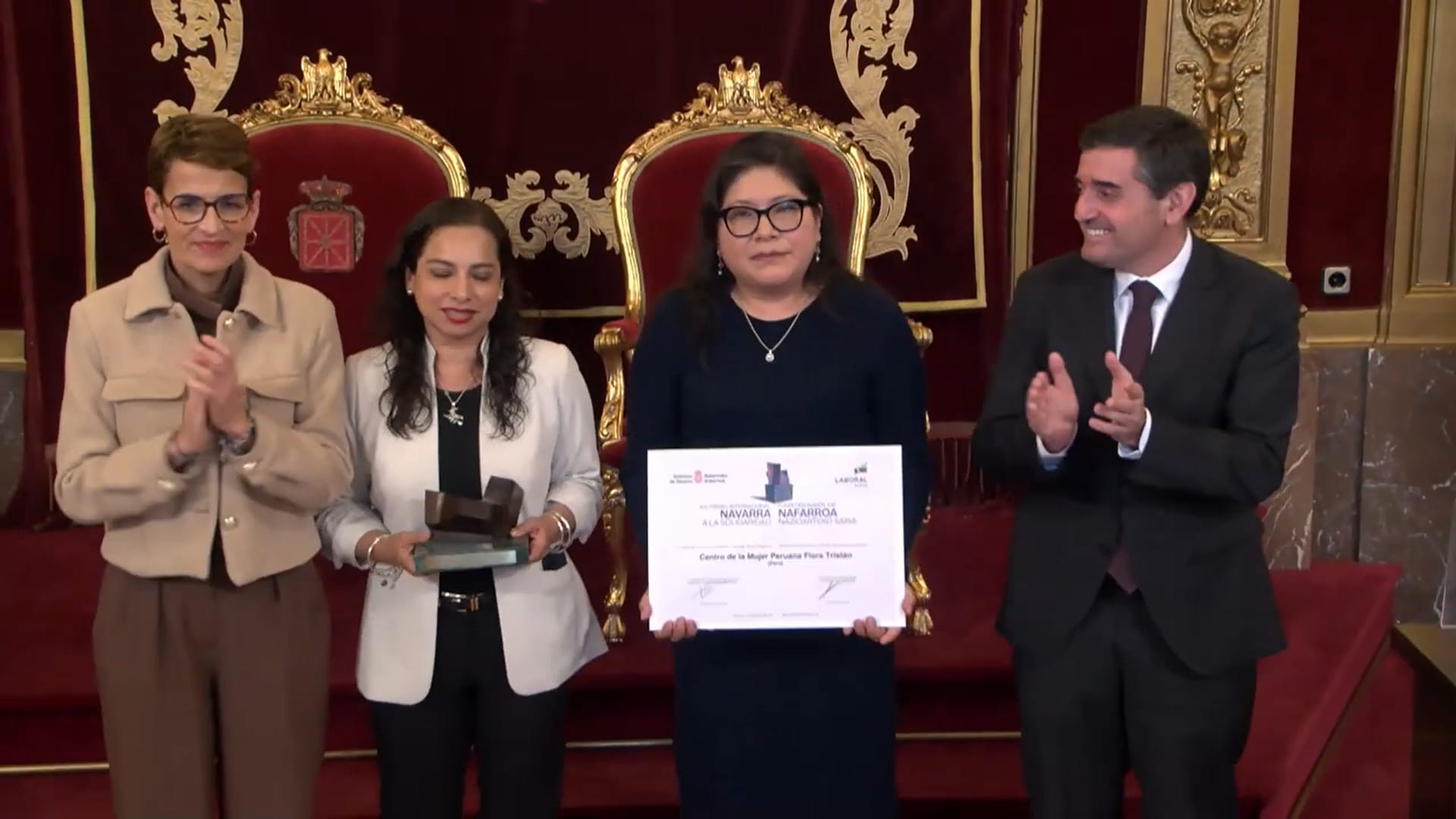 Entrega el premio Internacional Navarra a la Solidaridad al Centro de la Mujer Peruana Flora Tristán