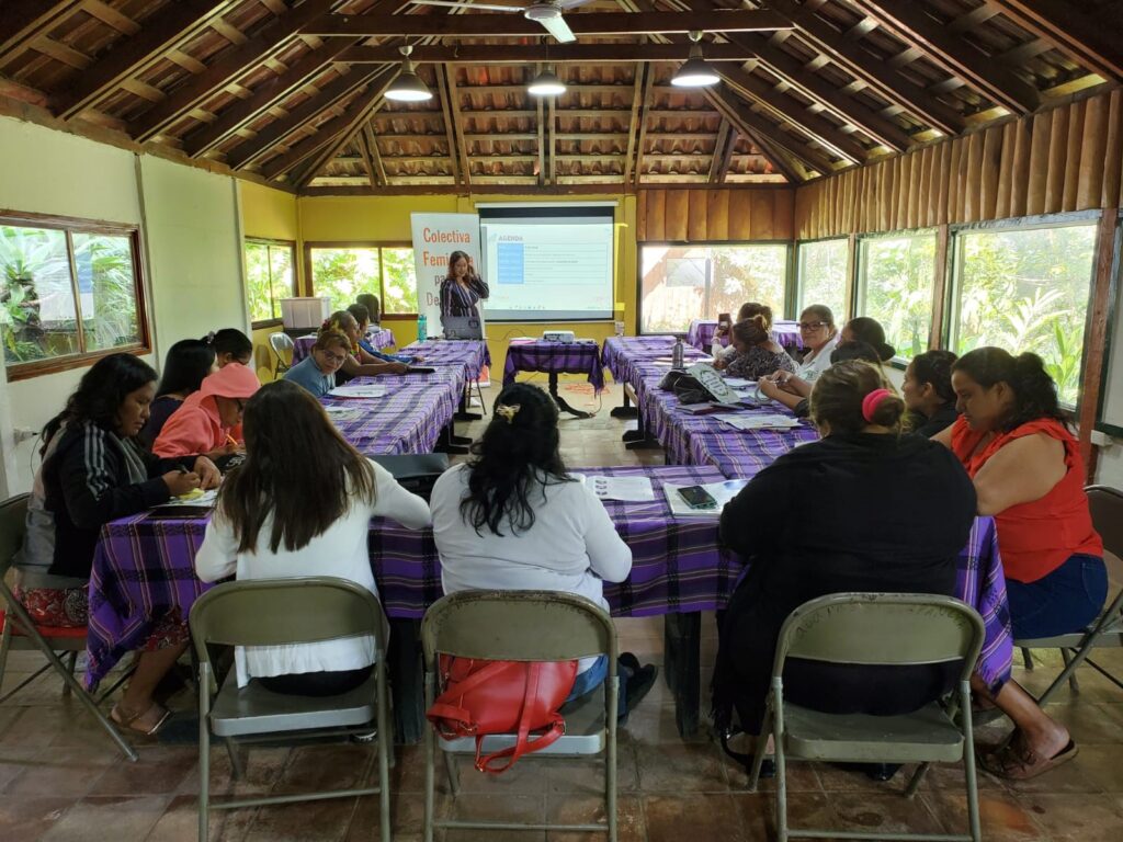 El Salvador, APY taller en Ahuachapan. Colectiva de Mujeres para el Desarrollo Local