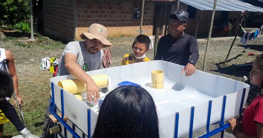 En Cañaveral y Farallones (Chocó), jornadas de formación sobre conceptos generales de acuaponía.