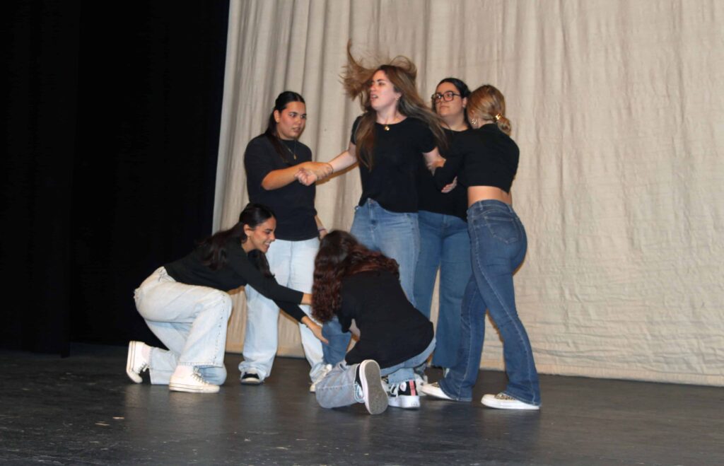 dicen que exageramos sevilla torreblanca teatro